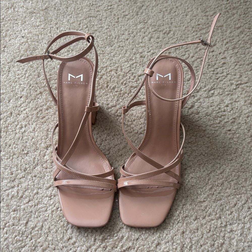 Marc Fisher LTD Edalyn Ankle Strap Sandal Neutral Nude Square Toe Heels Sz 7.5 - Picture 2 of 9